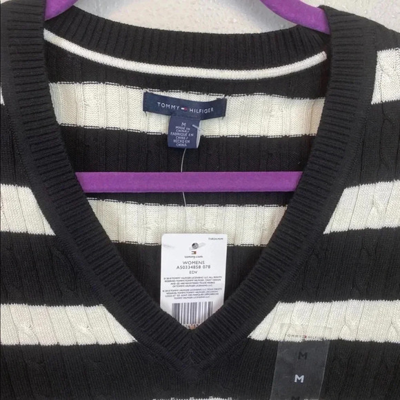 WOMEN’S Tommy Hilfiger lightweight sweater. - Picture 3 of 10